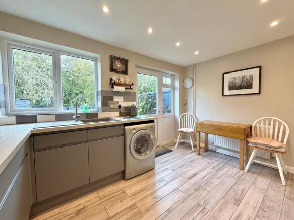 Branston Crescent, Melton Mowbray photo 4