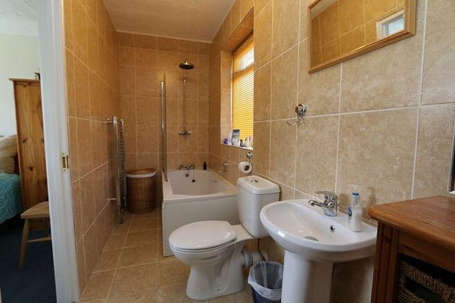 Jack n Jill Bathroom
