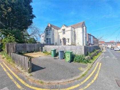 Lowwood Road, Birkenhead, Merseyside, CH41