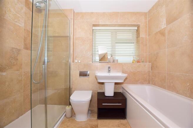 En-Suite Bathroom