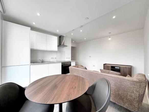 1 bed Apartment to rent Image 5