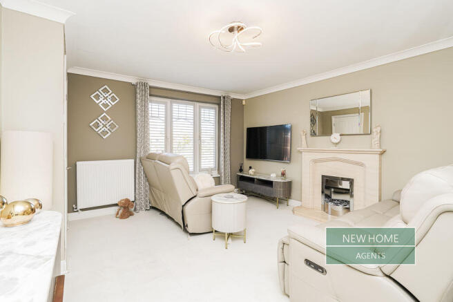 4 bed Detached for sale Image 11