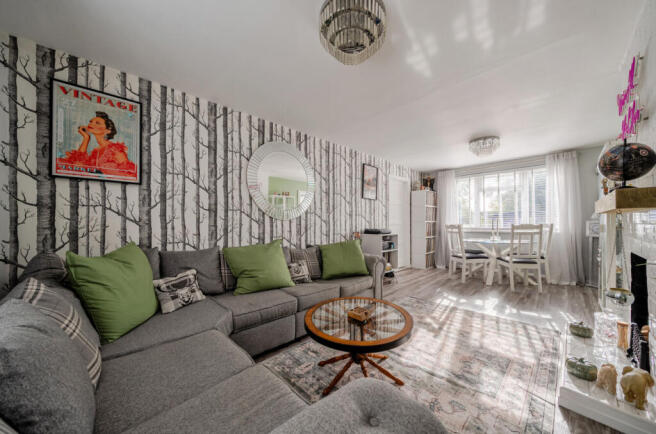 Billy Lawn Avenue, Havant, Hampshire, PO9 photo 2