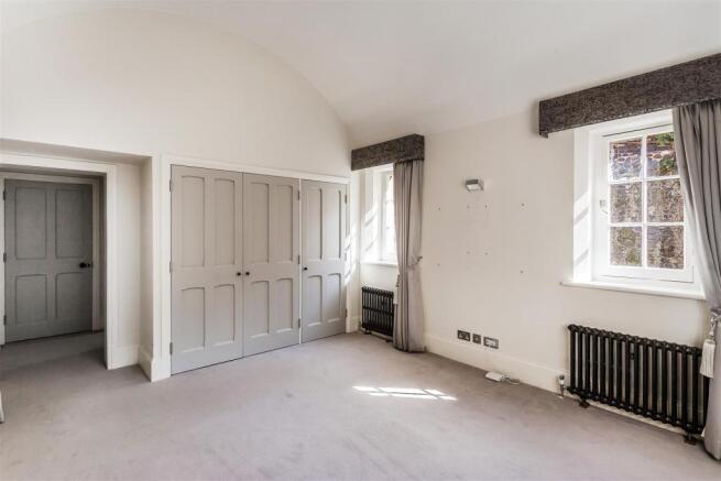 house. estate agency Albury Mansion Apartment 6