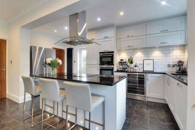LIVING DINING KITCHEN