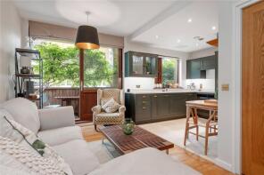 2, 22 Highwood Court, Highbury Crescent, London N5 1RX