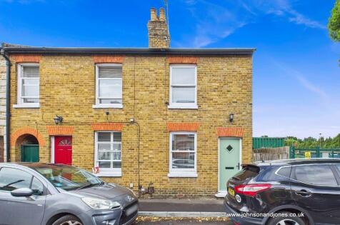 Alwyns Lane, Chertsey, Surrey, KT16