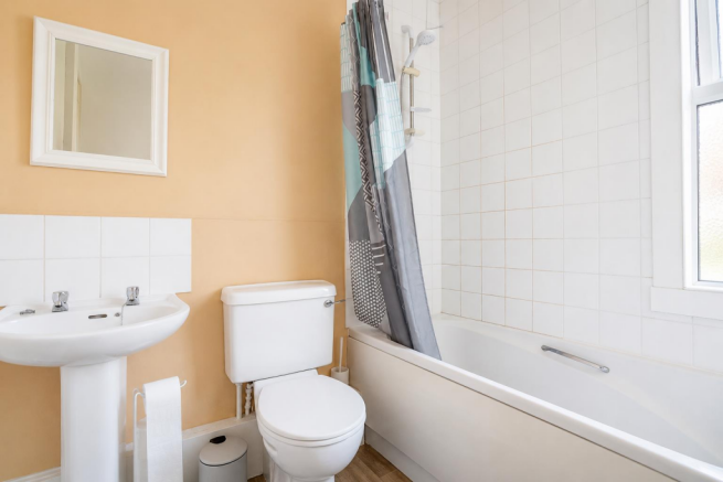 2 bed Terraced to rent Image 7