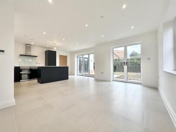 Kitchen/Breakfast Room
