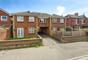 76a, Elm Grove, Hayling Island PO11 9EH