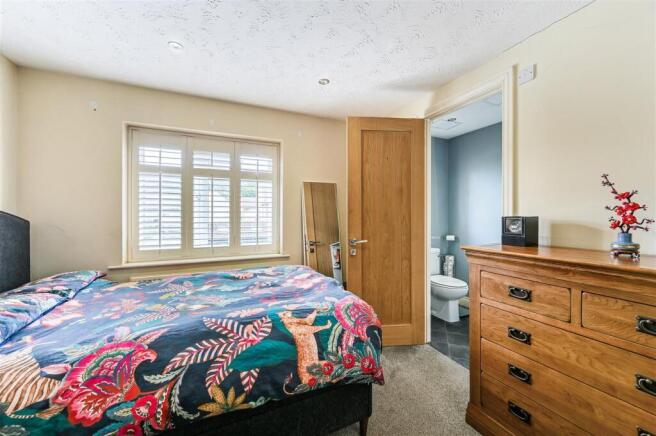 Bedroom 1.jpg