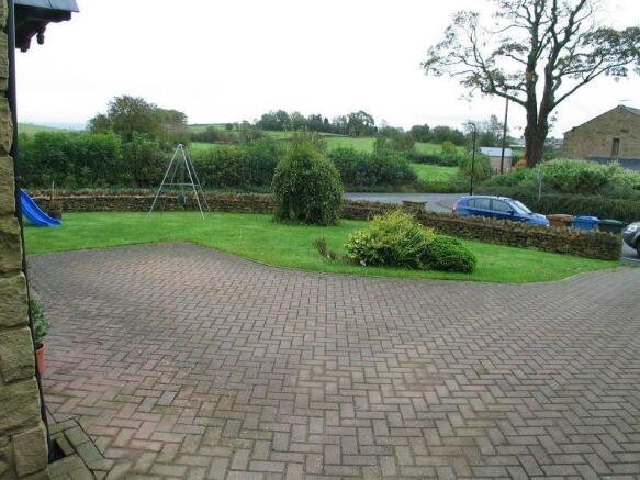 Driveway/Parking