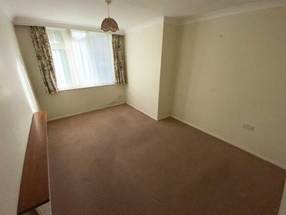 Bedroom 2.jpg