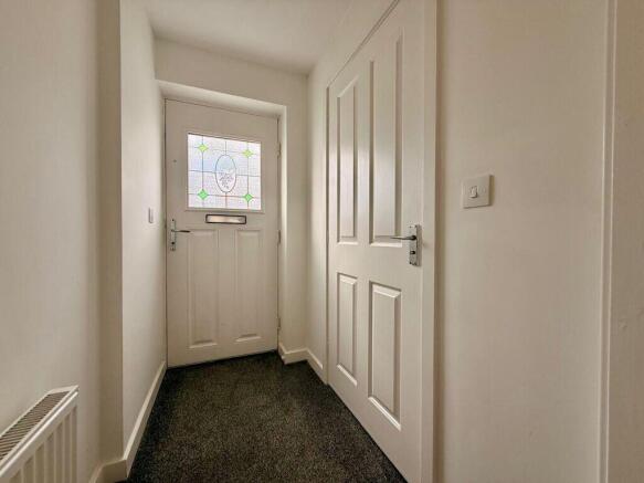 3 bed Semi-Detached to rent Image 5