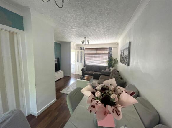 3 bed Semi-Detached for sale Image 4