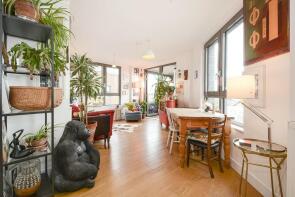 Flat 11, Avebury Court, Debnams Road, London SE16 2AX