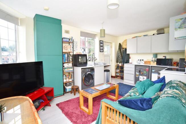1 bed Apartment for sale Image 6