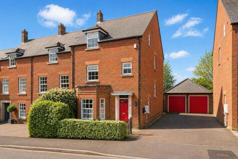 Goldsmith Way, St Albans, Herts, AL3
