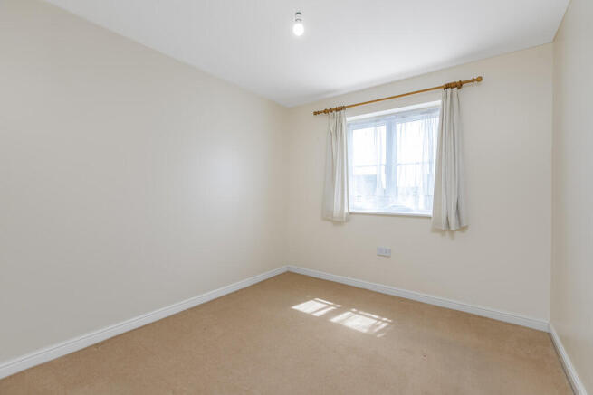 2 bed Semi-Detached Bungalow to rent Image 6