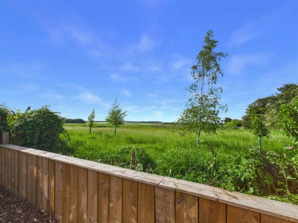 2 bed Cottage for sale Image 12
