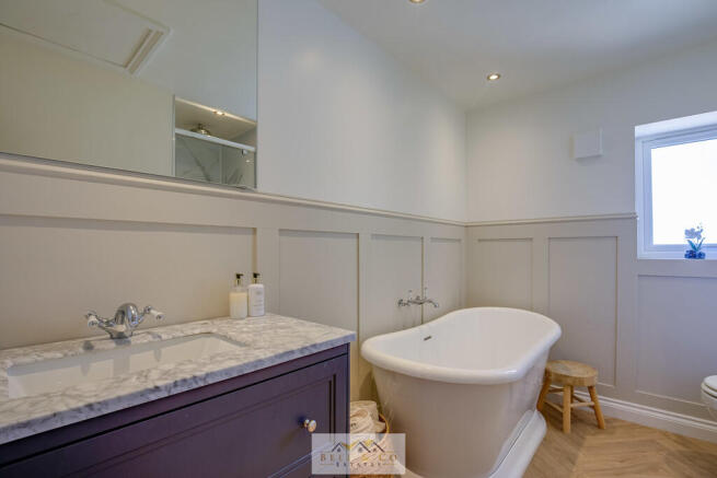 3 bed Detached Bungalow for sale Image 12