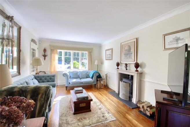 4 bed Detached for sale Image 5