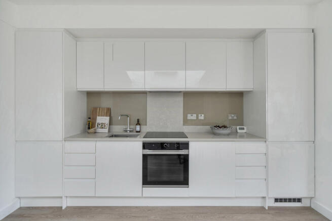 1359008-18-68dd07...