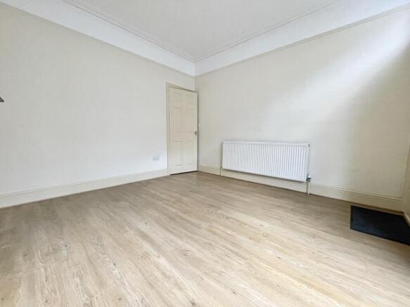 3 bed House to rent Image 10