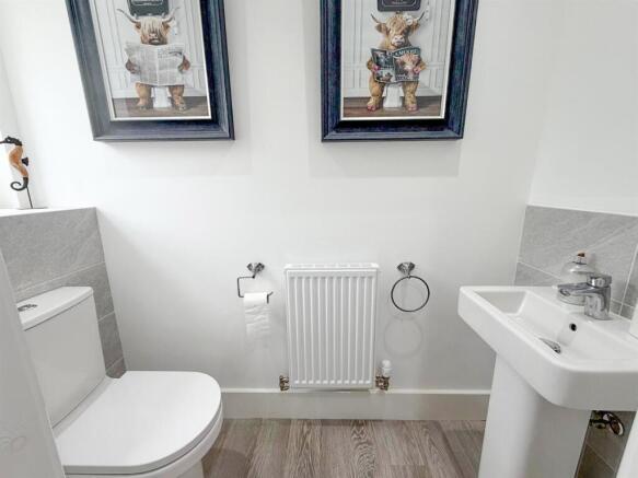 4 bed Detached for sale Image 12