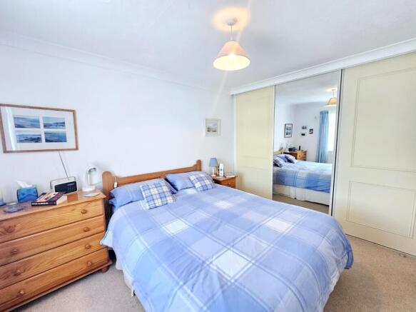 2 bed Detached Bungalow for sale Image 8