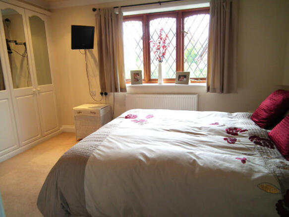 Photo 9