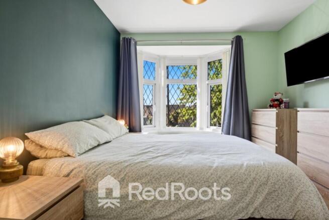 3 bed Semi-Detached for sale Image 12