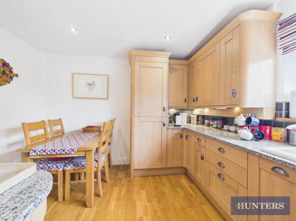 3 bed Terraced for sale Image 9