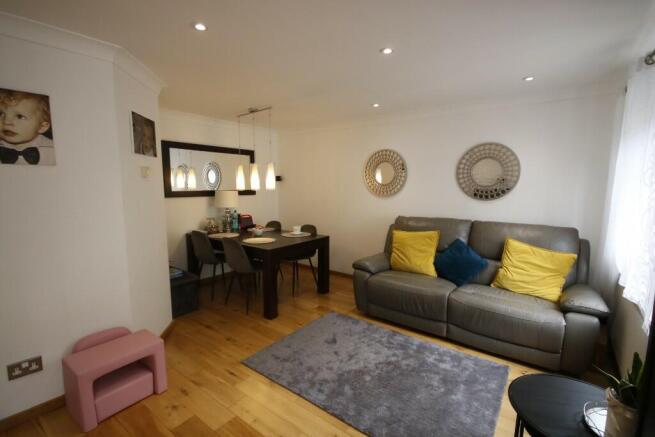 Lounge/Dining Rm