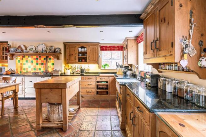 KITCHEN