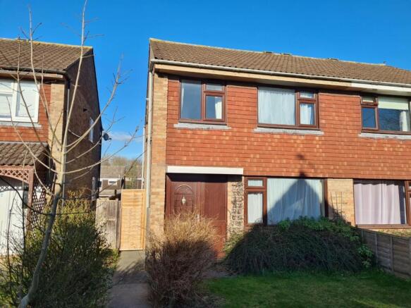 31 Ash Close 1.jpg