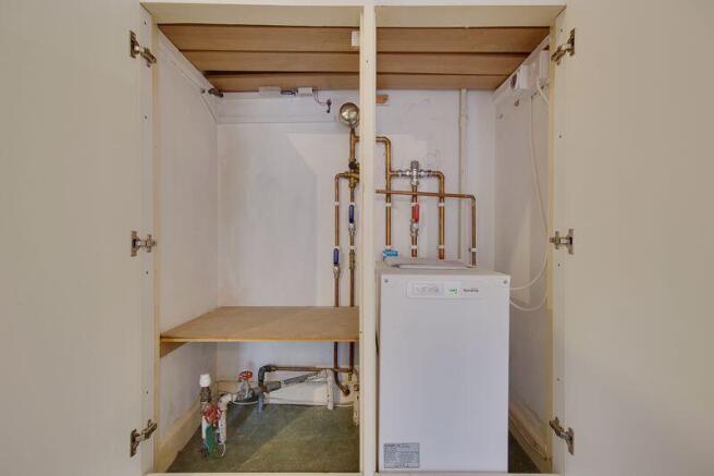 Entrance Hall (Sunamp Heating)