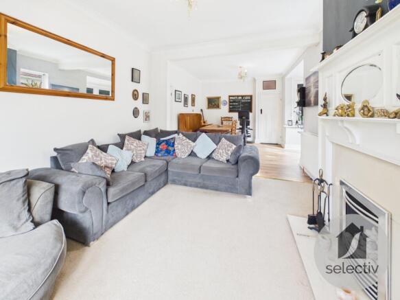 2 bed Semi-Detached Bungalow for sale Image 5
