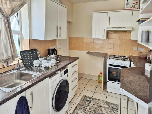 8f46a7d9-Kitchen ...