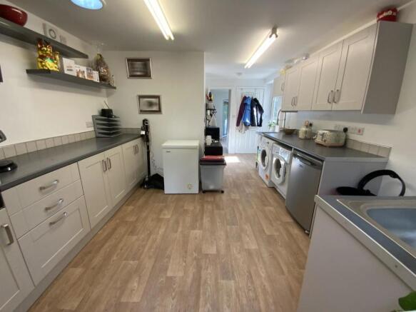 ANNEXE KITCHEN 1.jpg