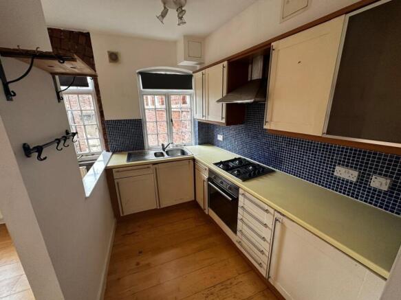 1 bed Apartment to rent Image 4
