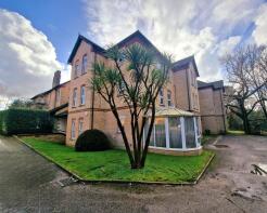 Flat 19, Deepdene, Midanbury Lane, Southampton SO18 4TQ