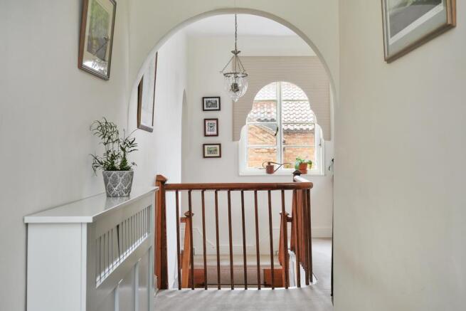 GALLERIED LANDING
