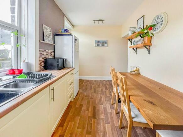 3 bed Terraced for sale Image 5
