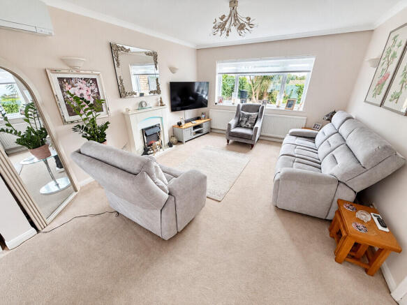 Lounge 1