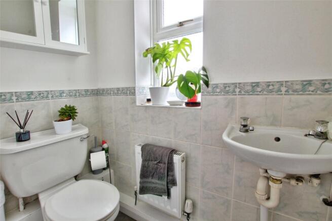 Cloak Room/Wc