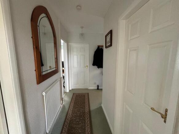 2 bed Semi-Detached Bungalow for sale Image 11