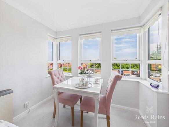 2 bed Apartment for sale Image 10