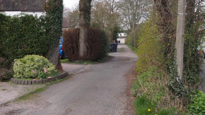 Unmade road frontage