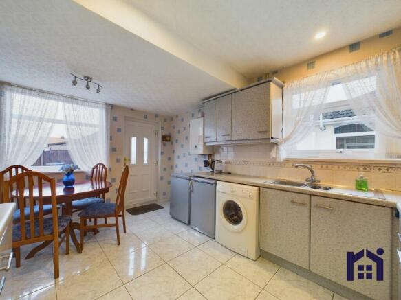 Dining kitchen